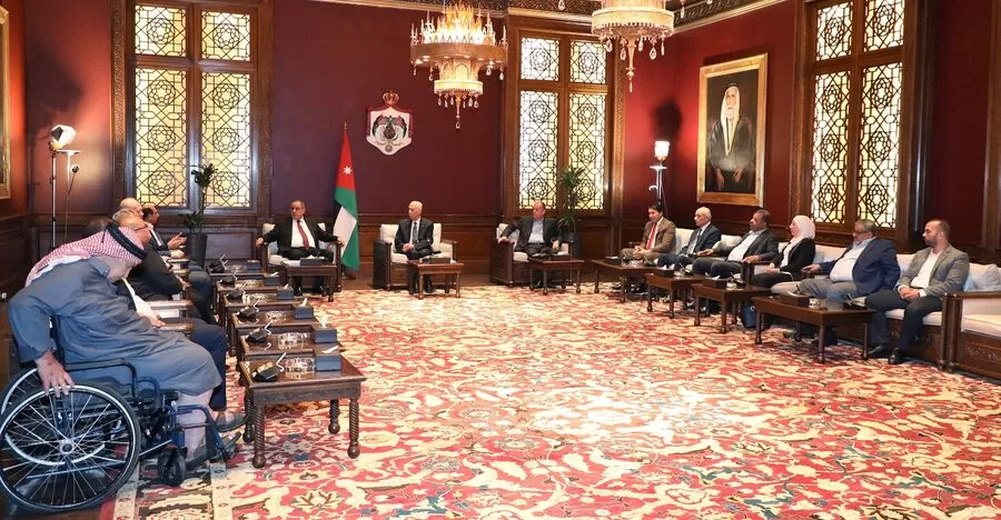 مدار الساعة,أخبار الأردن,اخبار الاردن,الملك عبدالله الثاني,الملكة رانيا العبدالله,الحسين بن عبدالله الثاني,ولي العهد,الأميرة سلمى بنت عبدالله الثاني,الديوان الملكي الهاشمي,قطاع غزة,الضفة الغربية,المستشفى الميداني الأردني,الجيش العربي