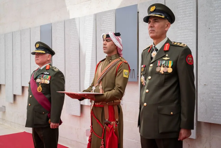 مدار الساعة,أخبار الأردن,اخبار الاردن,الملك عبدالله الثاني,الحسين بن عبدالله الثاني,ولي العهد,هيئة الأركان المشتركة,الأمير فيصل بن الحسين,رئيس الوزراء,القوات المسلحة الأردنية,مديرية الأمن العام,الأمن العام,دائرة المخابرات العامة,اليوبيل الفضي,الثورة العربية الكبرى,يوم الجيش,القوات المسلحة,الجيش العربي,القيادة العامة للقوات المسلحة