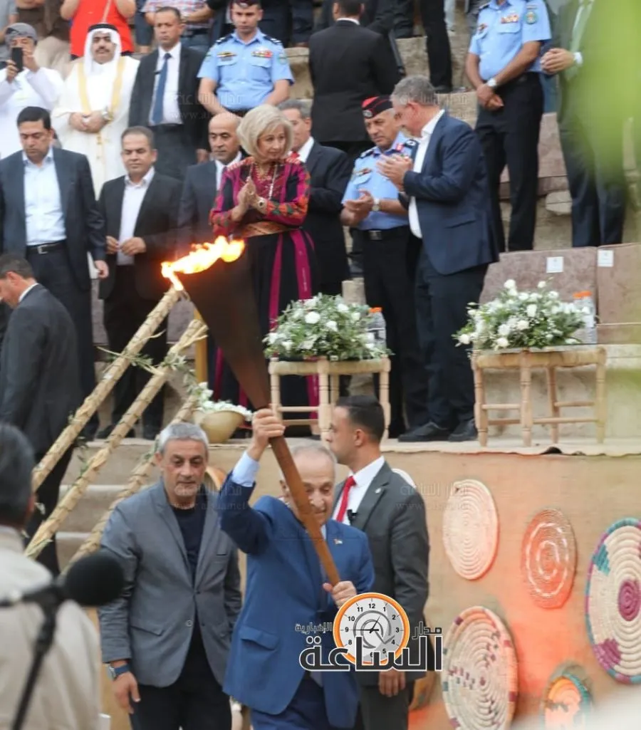 مدار الساعة,أخبار ثقافية,رئيس الوزراء,الحسين بن علي,الملك عبدالله الثاني,رئيس الوزراء الدكتور بشر الخصاونة,شعلة مهرجان جرش للثقافة والفنون,شاعر الأردن حيدر محمود,إبراهيم السواعير