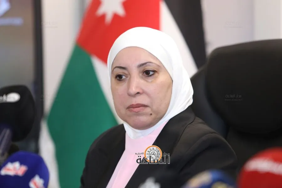 مدار الساعة,أخبار الأردن,اخبار الاردن,وزيرة النقل,وسام التهتموني,وزير الاتصال الحكومي,الملك عبد الله الثاني,هيئة تنظيم النقل البري,أمانة عمان الكبرى,أمانة عمان