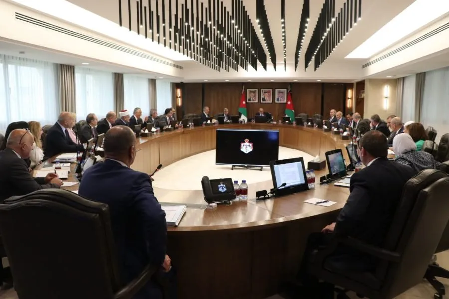 مدار الساعة,أخبار الأردن,اخبار الاردن,رئيس الوزراء,وزارة الطاقة والثروة المعدنية,صندوق استثمار أموال الضمان الاجتماعي,التدريب المهني,ديوان التشريع والرأي,وزارة الطاقة,الضمان الاجتماعي,هيئة النزاهة ومكافحة الفساد,مكافحة الفساد,التشريفات الملكية