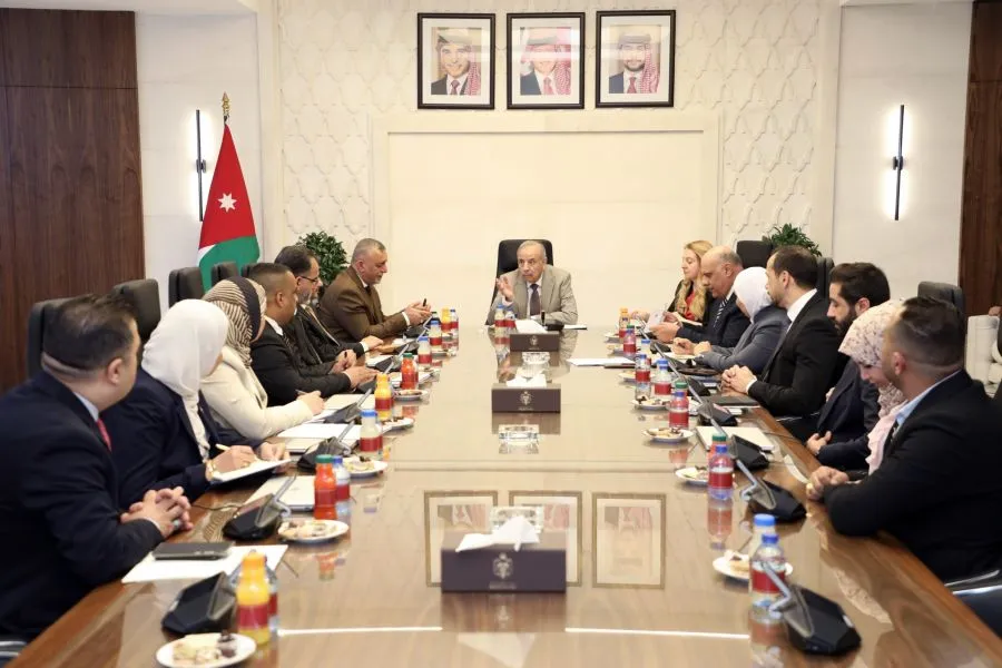 مدار الساعة,أخبار الأردن,اخبار الاردن,نائب رئيس الوزراء,وزير الإدارة المحلية,نانسي نمروقة,رئيس الوزراء,رئاسة الوزراء,هيئة الخدمة والإدارة العامة