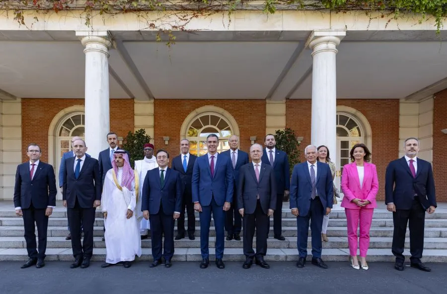 مدار الساعة,أخبار عربية ودولية,نائب رئيس الوزراء,وزير الخارجية وشؤون المغتربين,رئيس الوزراء,أيمن الصفدي,الاتحاد الأوروبي,المملكة الأردنية الهاشمية,الأمم المتحدة,المملكة العربية السعودية,الضفة الغربية,مملكة البحرين,جمهورية مصر العربية,قطاع غزة,جامعة الدول العربية
