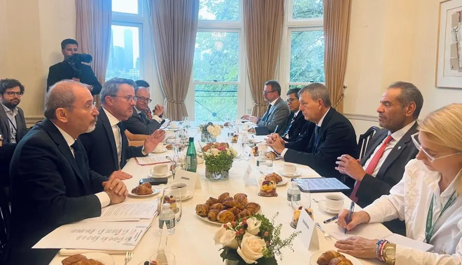 مدار الساعة,أخبار الأردن,اخبار الاردن,نائب رئيس الوزراء,وزير الخارجية وشؤون المغتربين,رئيس الوزراء,أيمن الصفدي,الاتحاد الأوروبي,الأمم المتحدة,أونروا,الضفة الغربية,قطاع غزة