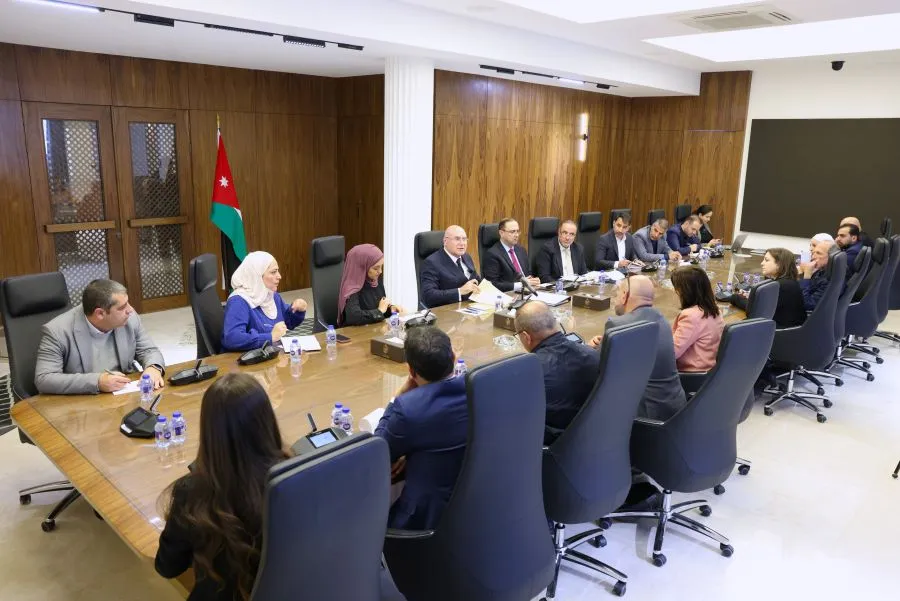 مدار الساعة,أخبار اقتصادية,وزير المالية,مهند شحادة,محمد المومني,الملك عبد الله الثاني,صندوق المعونة الوطنية,الميزان التجاري