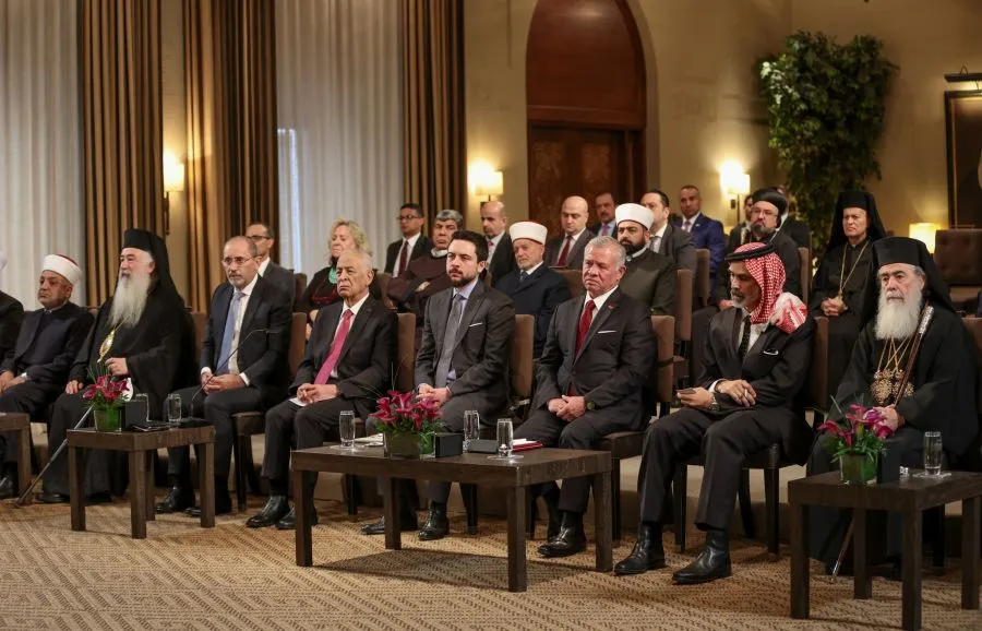 مدار الساعة,Video,فيديو,أخبار الأردن,اخبار الاردن,نائب رئيس الوزراء,وزير الخارجية وشؤون المغتربين,وزير الأوقاف والشؤون والمقدسات الإسلامية,الدكتور محمد الخلايلة,الملك عبدالله الثاني,الحسين بن عبدالله الثاني,ولي العهد,رئيس الوزراء,أيمن الصفدي,محمد الخلايلة,الأمير غازي بن محمد,الديوان الملكي الهاشمي,اليوبيل الفضي,المستشفى الأهلي,الضفة الغربية,قصر الحسينية,المسجد الأقصى