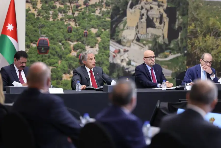 مدار الساعة,أخبار الأردن,اخبار الاردن,جعفر حسان,الدكتور جعفر حسان,وزير الصحة,وزير الإدارة المحلية,وليد المصري,وزير المياه والري,وزير التربية والتعليم,وزير الأشغال العامة والإسكان,ماهر أبو السمن,وزيرة التنمية الاجتماعية,الدكتور فراس الهواري,وزير العمل,وزير الاستثمار,وزير الزراعة,وزير البيئة,وزير الطاقة والثروة المعدنية,وزير الثقافة,وزير الاقتصاد الرقمي والريادة,وزير الأوقاف والشؤون والمقدسات الإسلامية,وزير الشباب,يزن الشديفات,وزيرة السياحة والآثار,لينا عناب,رئيس الوزراء,رائد أبو السعود,عزمي محافظة,خالد البكار,يعرب القضاة,سامي سميرات,مركز الخدمات الحكومي,محمد الخلايلة,الملك عبدالله الثاني,صندوق المعونة الوطنية,مؤسسة التدريب المهني,وزارة الزراعة,وزارة الإدارة المحلية,المؤسسة الأردنية لتطوير المشاريع الاقتصادية,دائرة الآثار العامة,مجلس النواب,التنمية الاجتماعية,التدريب المهني,الإقراض الزراعي,المجموعة الأردنية للمناطق الحرة,وزارة السياحة,مستشفى الأميرة إيمان,سيادة القانون,البرنامج الوطني للتشغيل