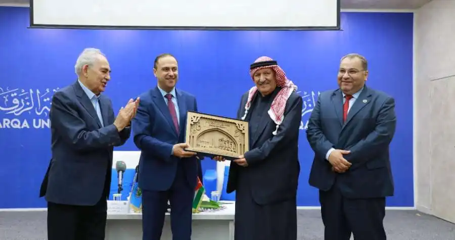 مدار الساعة,أخبار الجامعات الأردنية,وزير الاتصال الحكومي,محمد المومني,جامعة الزرقاء,العروبية