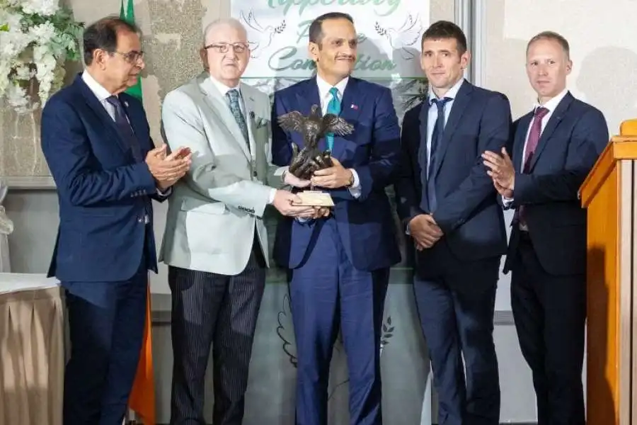 مدار الساعة,خليجيات,أخبار الخليج العربي,أخبار دول الخليج,الشيخ تميم بن حمد,الشيخ محمد بن عبد الرحمن آل ثاني,جائزة "تيبيراري الدولية للسلام"