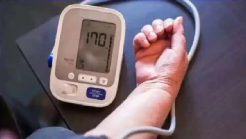 مدار الساعة,أخبار الأسرة