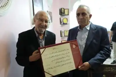 الوزير الرواشدة يزور الفنان عبد الكريم