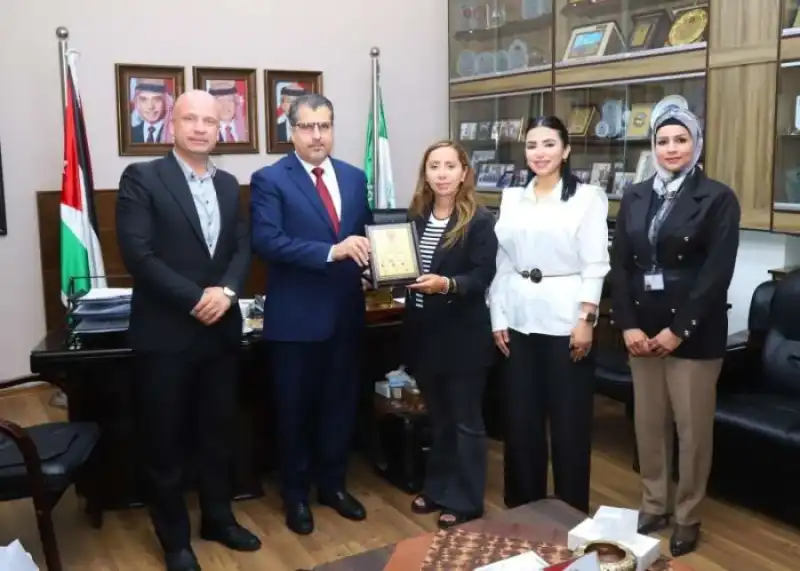 مدار الساعة,أخبار الجامعات الأردنية,ولي العهد,الأمير الحسين بن عبد الله الثاني,وزارة الشباب,جامعة البترا