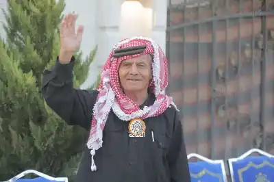 فايز الزيود يولم لشخصيات (فيديو وصور)