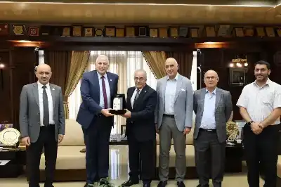 عمّان الأهلية تستقبل رئيس لجنة قطاع