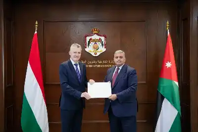 القطارنة يتسلم أوراق اعتماد سفير هنغاريا