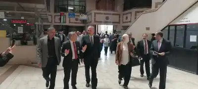 وزير العدل يتفقد سير العمل في