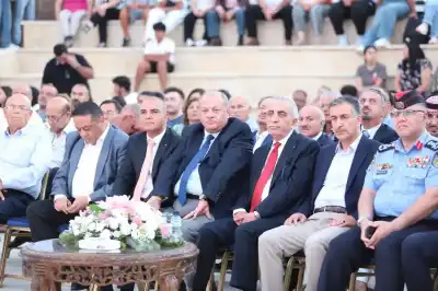 الرواشدة يوقد شعلة مهرجان الفحيص في