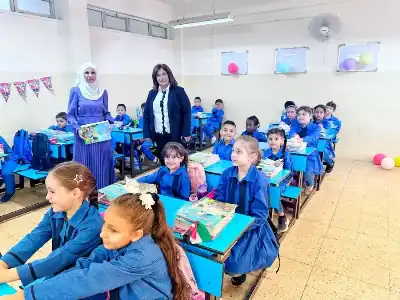 العجارمة ترعى فعاليات الطابور الصباحي في