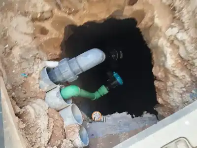 ضبط مصنع يعتدي على خط ناقل