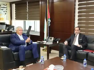القطامين يبحث مع السفير الاردني في