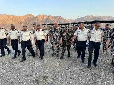 العكاليك: العقبة نموذج متقدم في تسهيل