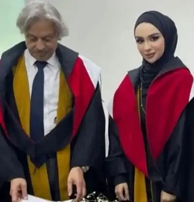 عشتار محمد العامري.. مبارك الدكتوراة