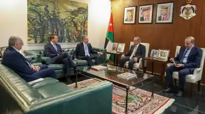 حسّان يبحث مع رئيس المنتدى الاقتصادي