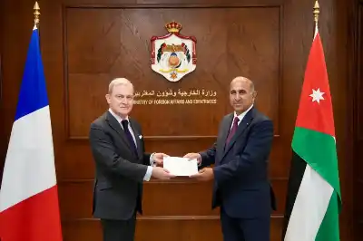 الخارجية تتسلم أوراق اعتماد السفيرين الفرنسي