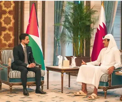 ولي العهد يلتقي الشيخ تميم ويؤكد
