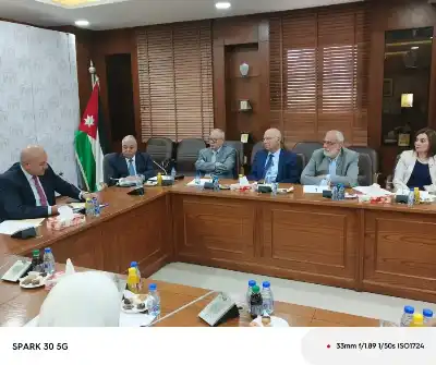 العودات يناقش مع جماعة عمان لحوارات