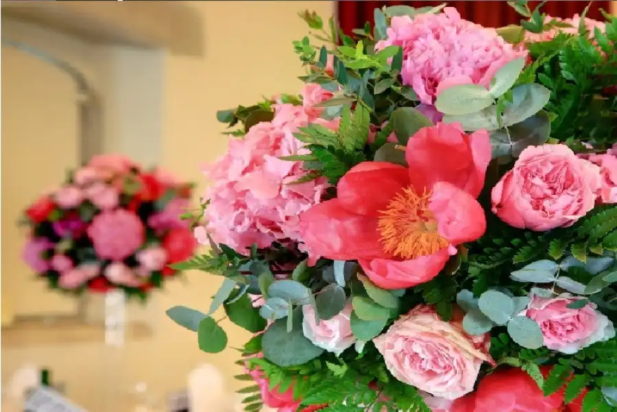 مدار الساعة,شؤون دينية