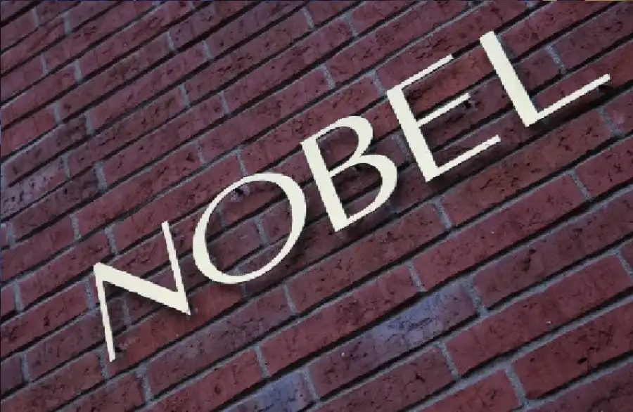 مدار الساعة,أخبار خفيفة ومنوعة