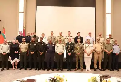 مدير عام الخدمات الطبية الملكية يلتقي