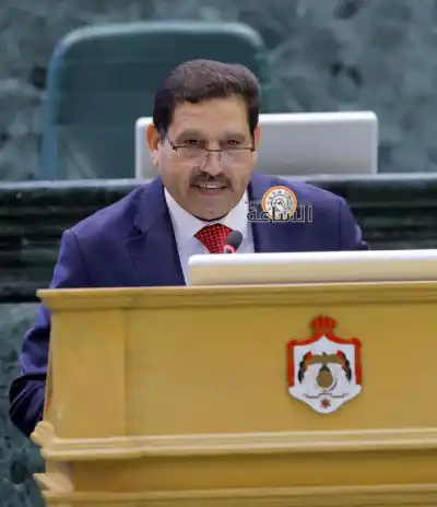 العليمات يشكر الملك لتوجيهاته بارسال طائرة