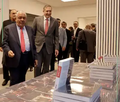 أحمد سلامة يوقّع روايته الجديدة الحافر