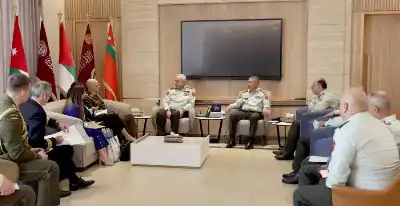 الحنيطي يستقبل قائدا عسكريا في حلف