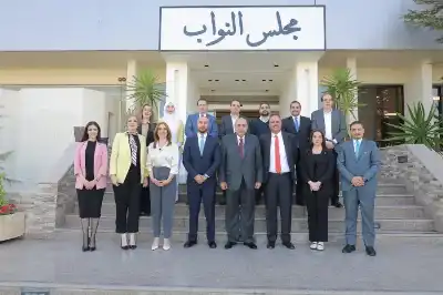 القاضي يلتقي وفد جمعية سند ويؤكد