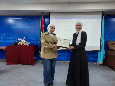 صيدلة الزرقاء تنظم محاضرات ضمن برنامج