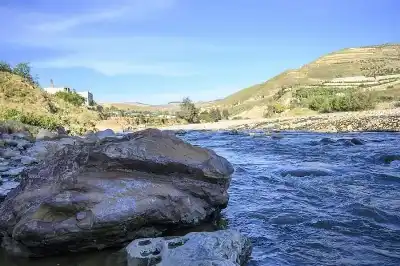 محطة تنقية سيل الزرقاء تجهز على