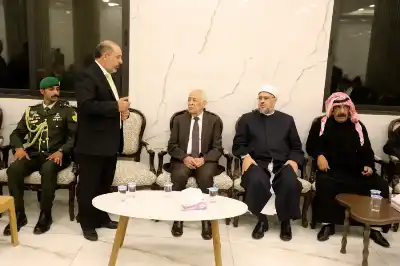 مندوبا عن الملك وولي العهد.. العيسوي