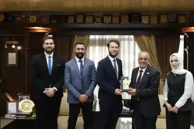 عمّان الأهلية تستقبل وفدا من السفارة