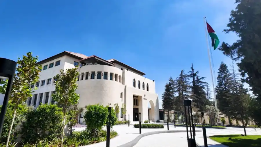 مدار الساعة,أخبار الأردن,اخبار الاردن,جعفر حسان,رئيس الوزراء,الحسين بن عبدالله الثاني,ولي العهد,المؤسسة التعاونية الأردنية,وزارة المالية,دائرة ضريبة الدخل والمبيعات,وزارة الأوقاف والشؤون والمقدسات الإسلامية,هيئة الأوراق المالية,ديوان التشريع والرأي,بورصة عمان,دائرة ضريبة الدخل,وزارة الأوقاف,خدمة العلم,المحكمة الدستورية