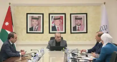 وزير الأشغال ونقيب المهندسين يبحثان توسيع