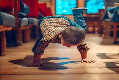 الضرب أم الحرمان؟ متى يجب على