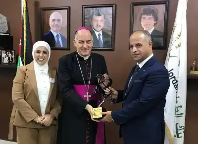 سفير الفاتيكان يزور بنك الطعام الأردني