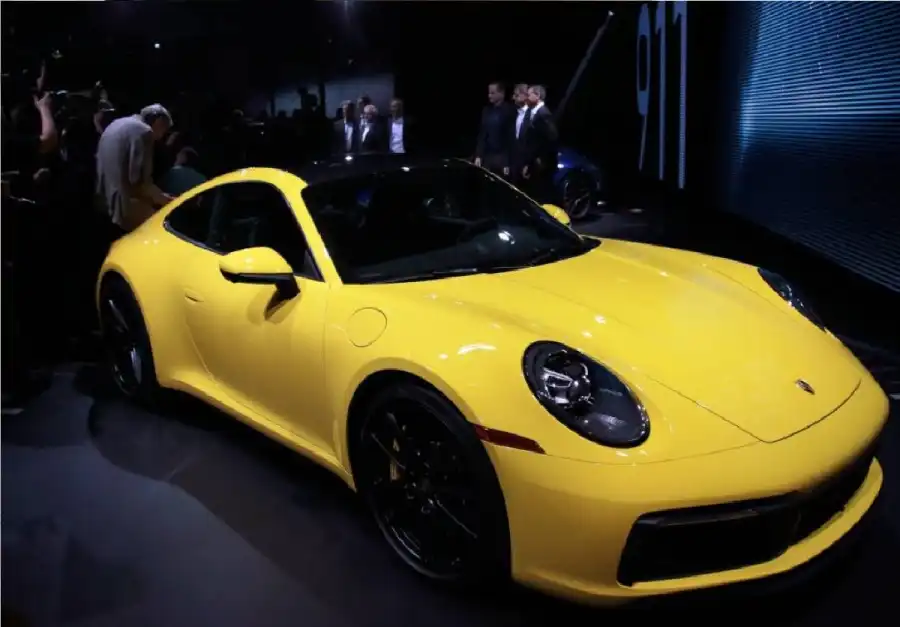 مدار الساعة,أخبار خفيفة ومنوعة