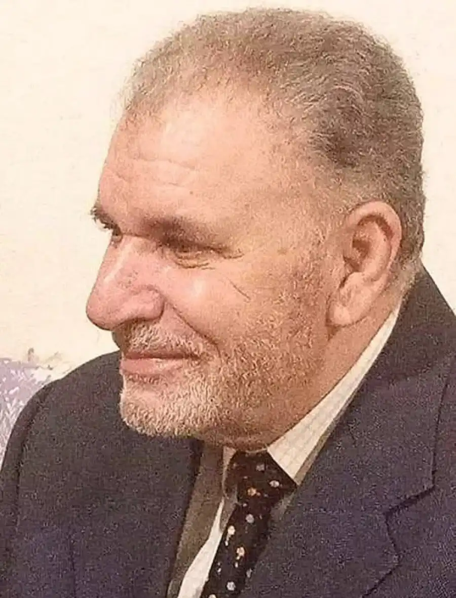 الطفيلة تفقد واحدا من البناة