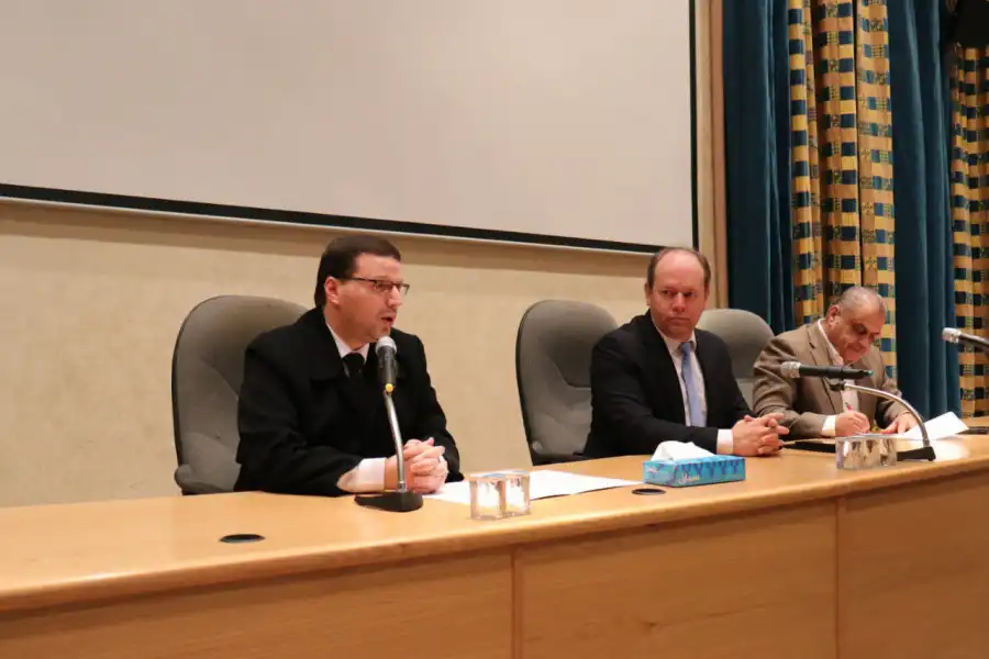 مدار الساعة,أخبار الجامعات الأردنية,وزير التربية والتعليم,الدكتور عزمي محافظة,وزير الاتصال الحكومي,عزمي محافظة,محمد المومني,الملكة رانيا,وزارة التربية والتعليم,جامعة الزرقاء,التنمية المستدامة