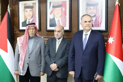 50 محاميا يؤدون اليمين القانونية أمام