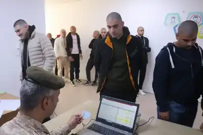 القوات المسلحة تبدأ بإجراء الفحوصات الطبية